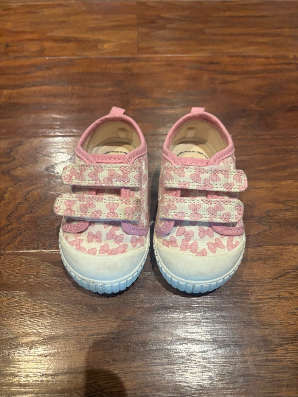 wonder nation Pink Bow-Print Velcro Kids Sneakers size 4
